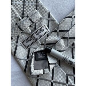 Hardy Amies	White Silver Geometric Woven Jacquard 100% Silk Tie Necktie Germany
